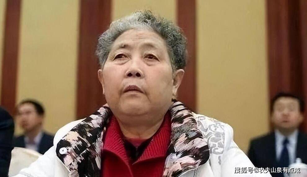 辣酱女王陶华碧的老干妈传奇麻将胡了试玩从农村妇女到(图4) 辣酱女王陶华碧的老干妈传奇麻将胡了试玩从农村妇女到(图4)