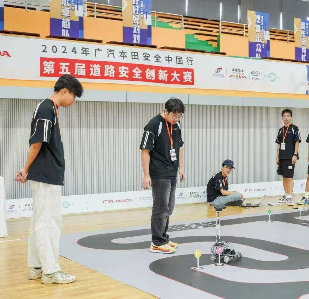 台青在同济读智能驾驶：未来汽车会在天上飞PG电子麻将胡了模拟器【澎湃新闻APP】(图2)