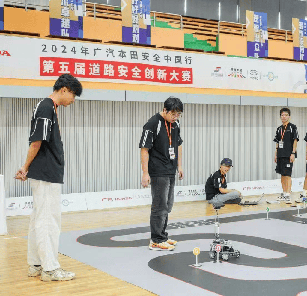 台青在同济读智能驾驶:未来汽车会在天上飞PG电子麻将胡了2模拟器穿越海峡的热线|(图4) 台青在同济读智能驾驶:未来汽车会在天上飞PG电子麻将胡了2模拟器穿越海峡的热线|(图4)