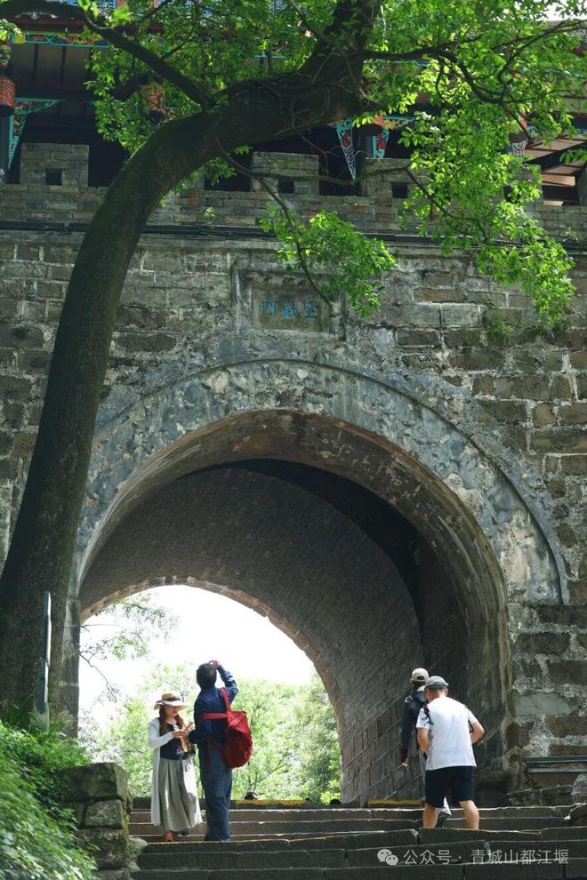 都江堰（吃好玩好这一篇就够了！）PG电子游戏麻将胡了国庆中秋玩转(图1)